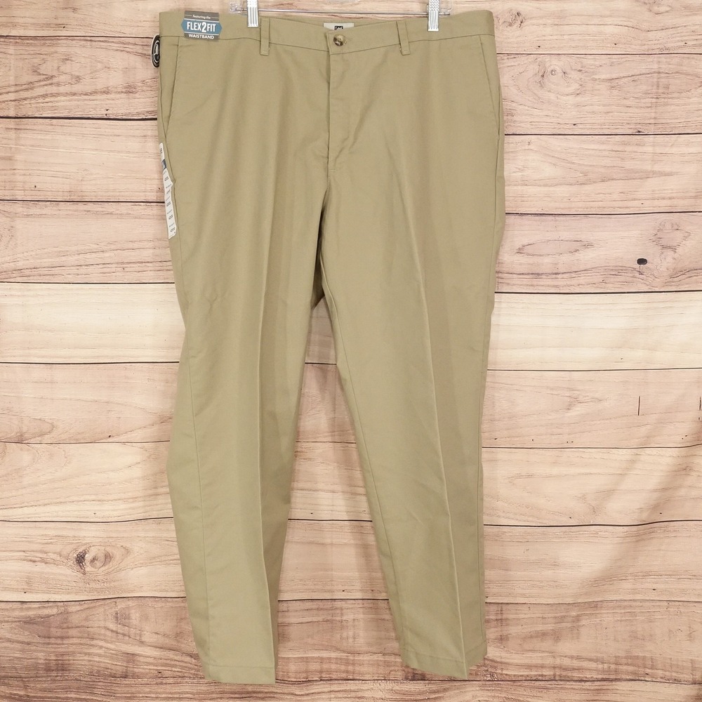 Lee Total Freedom Chino Pants Mens 42x30 Beige Relaxed Fit Flat Front Stretch